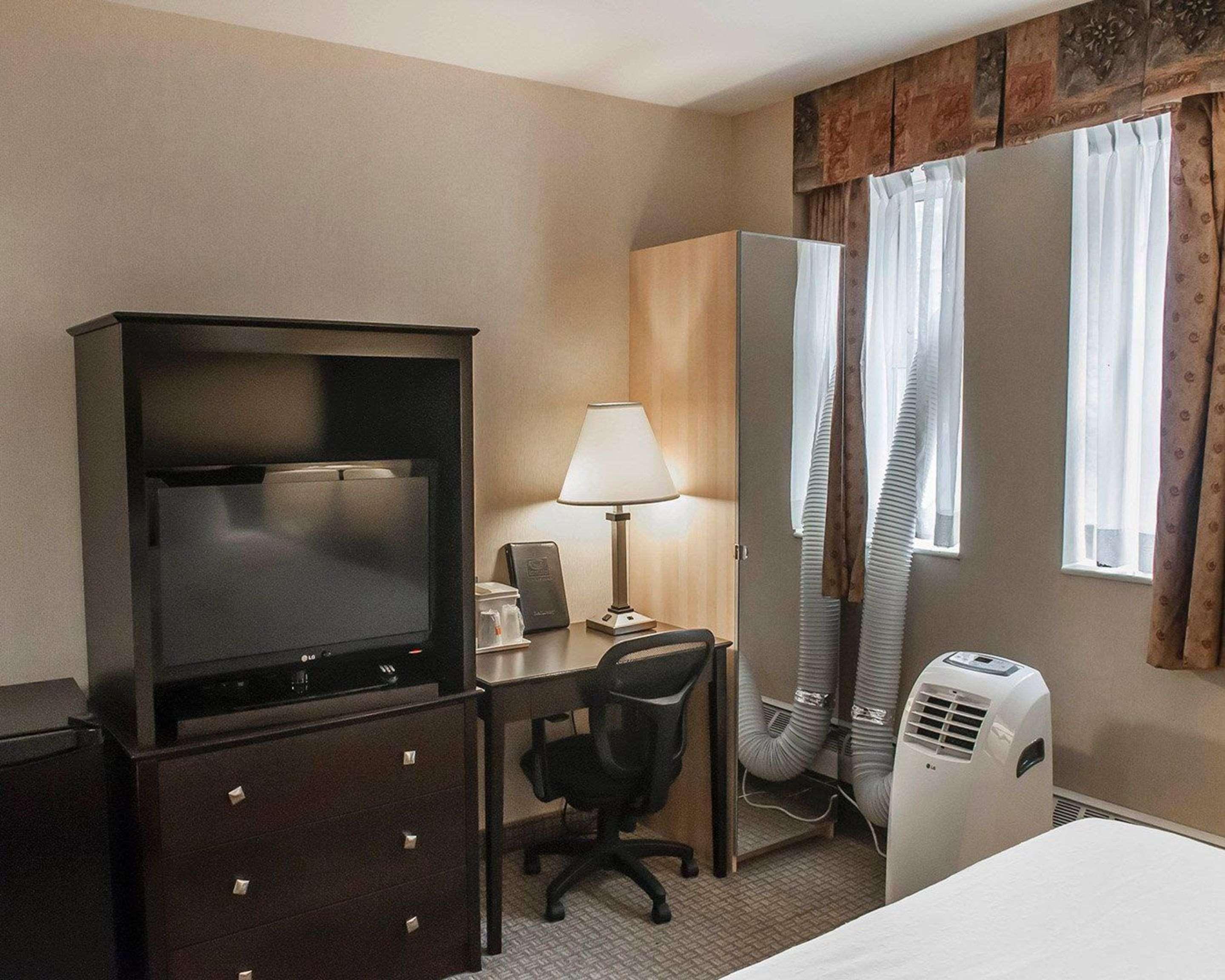 Econo Lodge Inn&Suites Downtown Toronto Zewnętrze zdjęcie