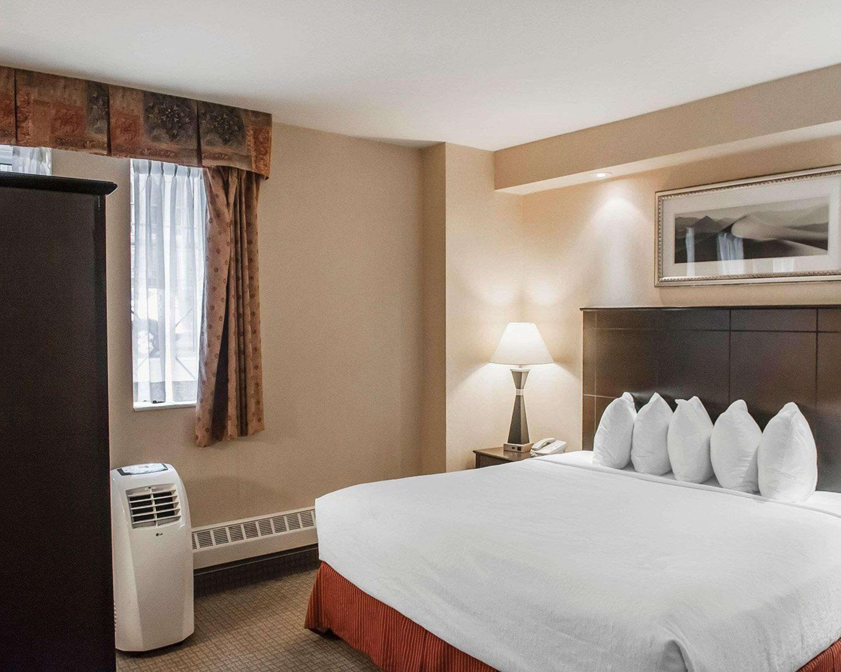 Econo Lodge Inn&Suites Downtown Toronto Zewnętrze zdjęcie