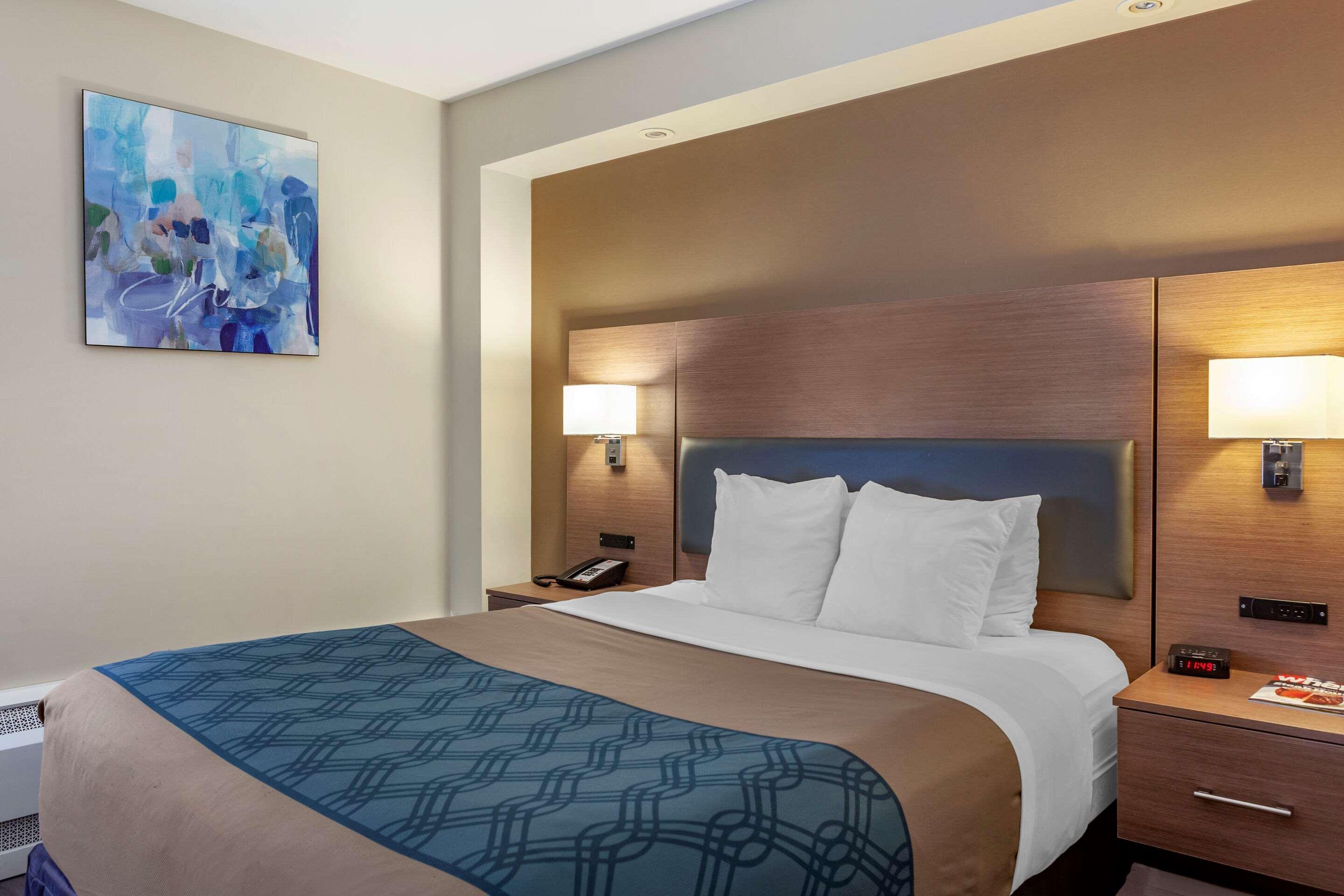 Econo Lodge Inn&Suites Downtown Toronto Zewnętrze zdjęcie