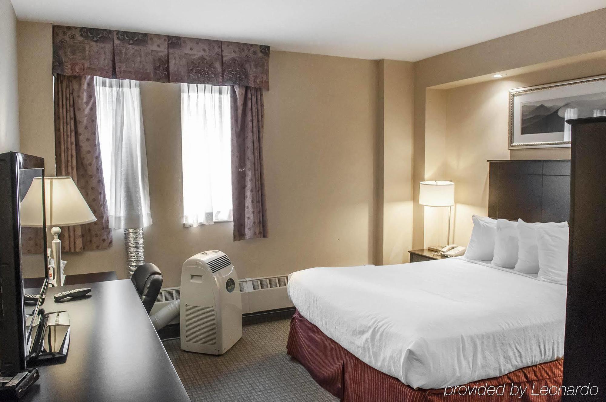 Econo Lodge Inn&Suites Downtown Toronto Zewnętrze zdjęcie